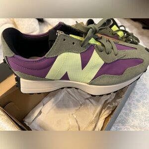 NIB New Balance 327 Sour Grape